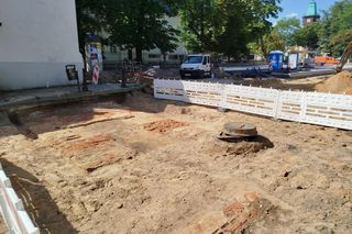 Odkopano fundamenty dawnej Bramy-Dzwonnicy w Siedlcach