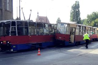 Zderzenie dwóch tramwajów w centrum Bydgoszczy! [ZDJĘCIA]