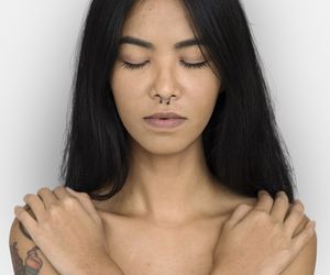 Kolczyk w nosie - przekłuwanie, pielęgnacja. Piercing bez tajemnic