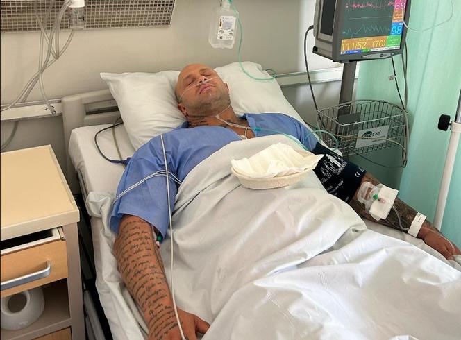 Piotr Bestia Piechowiak trafił do szpitala i musiał przejść poważną operację! Skierował do fanów ważne słowa 