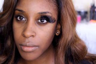 Makijaż 2015. Sztuczne rzęsy, podkreślone brwi i konturowanie twarzy - to już NIE BĘDZIE MODNE!