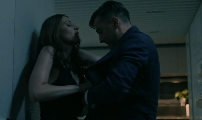 BrzydUla 2, odcinek 155. Ula (Julia Kamińska), Marek (Filip Bobek)
