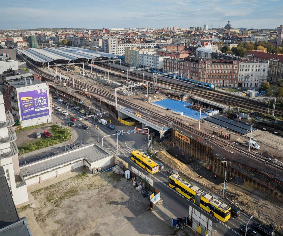 Wieża ciśnień, wiadukty i perony: modernizacja kolei w Katowicach