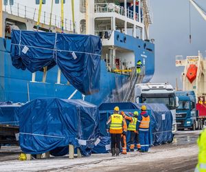 Duża tarcza TBM już jedzie na plac budowy w Małopolsce