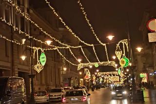 Świąteczna atmosfera w centrum Łodzi. Piotrkowska wygląda niesamowicie! [GALERIA]