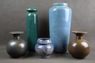 Ceramika z Bolesławca - wazony proj. B. Wolanina 