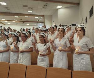 Na Uniwersytecie Radomskim odbyło się czepkowanie 42 nowych pielęgniarek. 