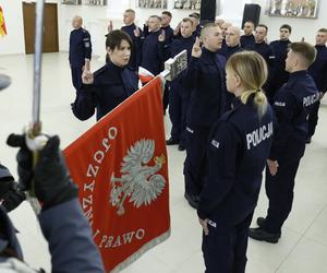 Nowi funkcjonariusze lubelskiej policji. 24 mężczyzn i 5 kobiet wypowiedziało słowa przysięgi