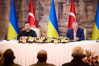 Prezydent Turcji wystąpił z kolejną ofertą mediacji między Ukrainą a Rosją. Amerykański miliarder wezwał USA do zawarcia porozumienia z… Rosją
