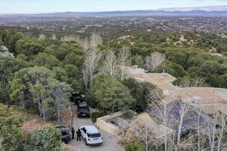 Ujawnili zdjęcia i nagrania z domu Gene'a Hackmana! Wstrząsające, co robiła jego żona tuż przed śmiercią!