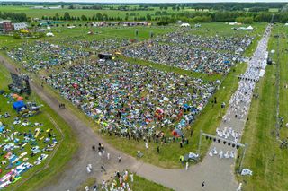 Ewakuacja na Polach Lednickich. Burza przerwała spotkanie młodych 