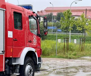 Niebezpieczne zjawiska na Warmii i Mazurach. Są ostrzeżenia przed gwałtownymi burzami i ulewami