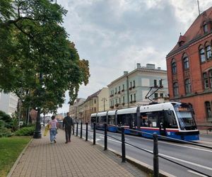 Mało nas, coraz mniej. W Kujawsko-Pomorskiem tylko w ciągu roku ubyło tyle osób, ile mieszka w Brodnicy. Najszybciej znikają bydgoszczanie
