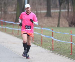 Setki biegaczy zapełniło Park Leśny w Katowicach