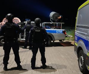 Nowy komunikat policji po obławie w Starej Wsi. Tak odpowiadają na zarzuty