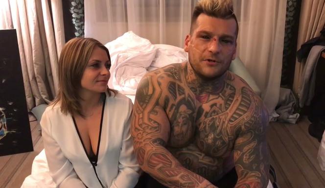 Popek chwali się dziewczyną