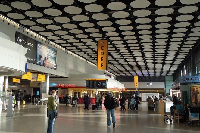 Gaz rozpylowany na lotnisku w Europie! 21 osób rannych