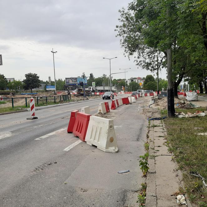 Poślizg na ważnej arterii Olsztyna. Przedłuży się remont ulicy Pstrowskiego