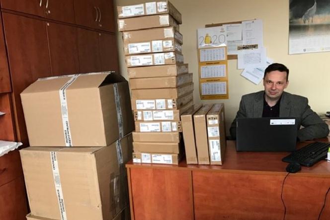 47 laptopów trafi do potrzebujących uczniów z powiatu iławksiego