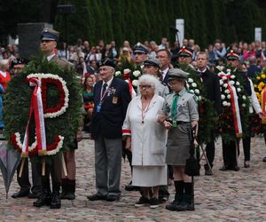 Uroczystość pod pomnikiem Polegli Niepokonani (1.08.2025)