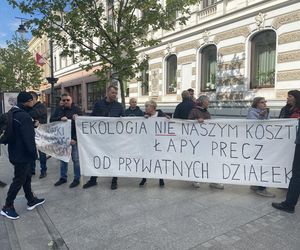Wielki protest pod urzędem miasta w Łodzi. Broń lasów Lublinka