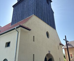 Wyjątkowy kościół w Okartowie. Wnętrze zapiera dech w piersiach