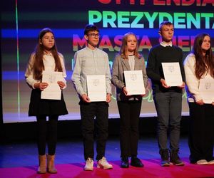 Stypendia Prezydenta Miasta Siedlce wręczone. Zobacz zdjęcia