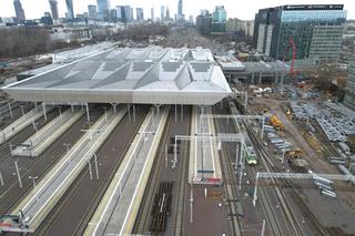 Tunel pod stacją Warszawa Zachodnia przebity - 8 metrów pod ziemią, pod pociągami