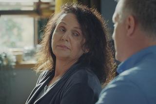 M jak miłość odc. 1755. Marysia (Małgorzata Pieńkowska), Artur Rogowski (Robert Moskwa)