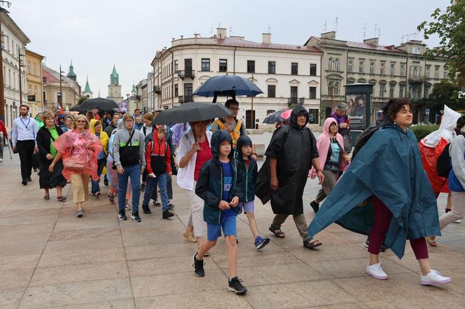 Lubelska Piesza Pielgrzymka na Jasną Górę 2024. Pątnikom deszcz niestraszny!