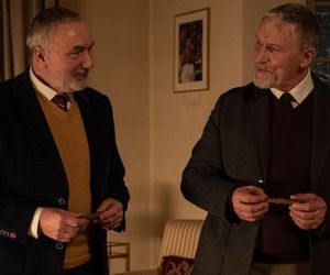 Barwy szczęścia odc. 3164. Andrzej Zastoja-Modelski (Leon Charewicz),  Antoni Kiryłło (Cezary Nowak)