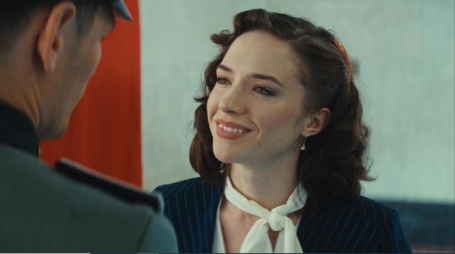 Zatoka szpiegów 2, odcinek 12. Eva Stromberg (Sonia Mietielica), Franz Neumann (Bartosz Gelner)