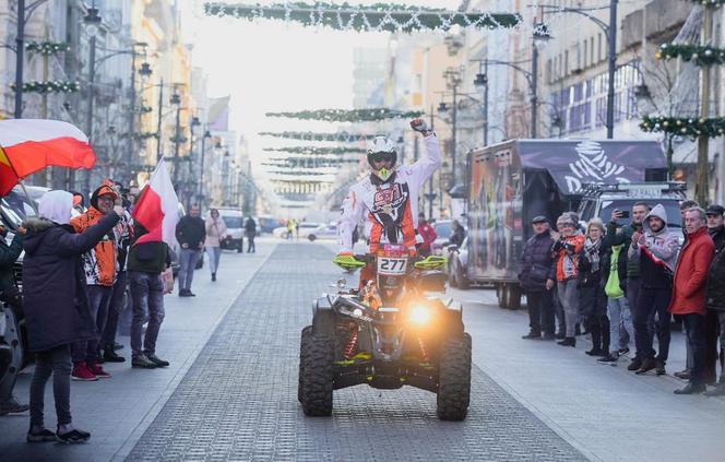 Zwycięzca ostatniego etapu Rajdu Dakar w domu. Łodzianie hucznie przywitali Arkadiusza Lindnera