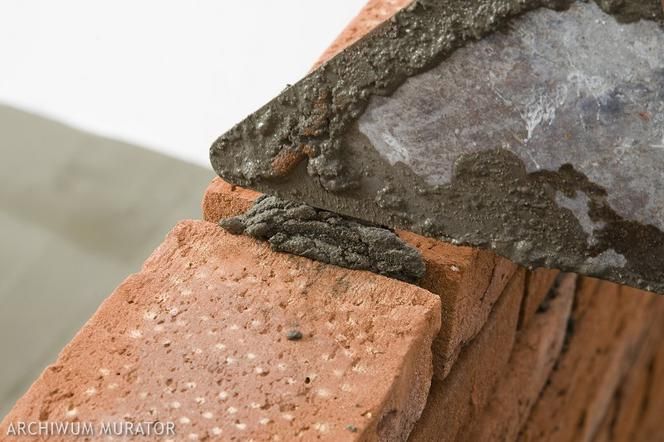 Jak zamurować otwór po drzwiach?