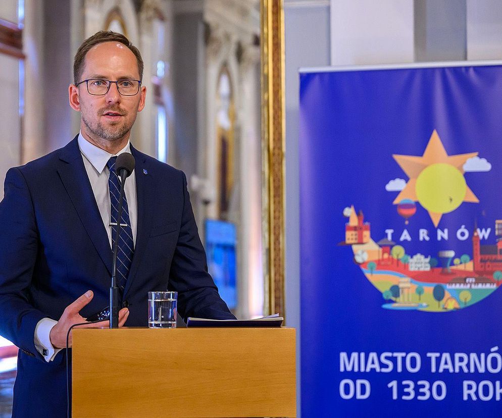 Jakub Kwaśny z absolutorium. Radni udzielili prezydentowi Tarnowa wotum zaufania