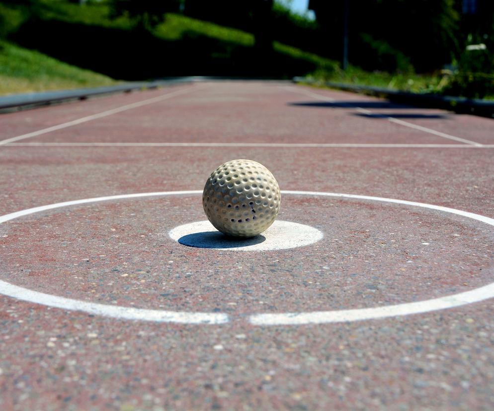 MINI GOLF