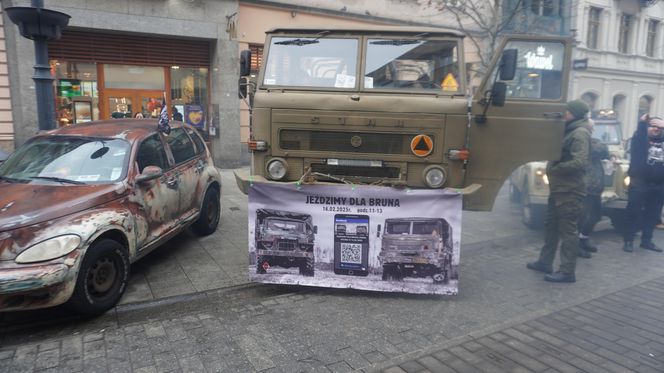 Wielka Szarża w centrum Łodzi. Oddziały konne przeszły przez Piotrkowską