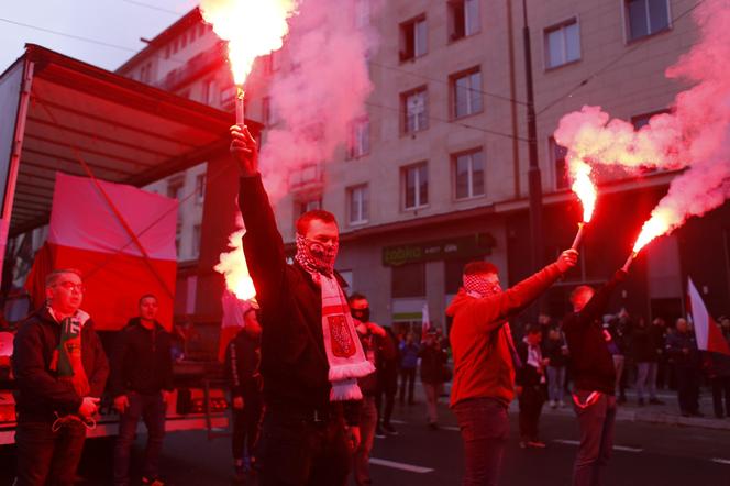 Marsz Niepodległości 2023 w Warszawie. Mamy ZDJĘCIA ze stołecznych ulic! GALERIA część 1