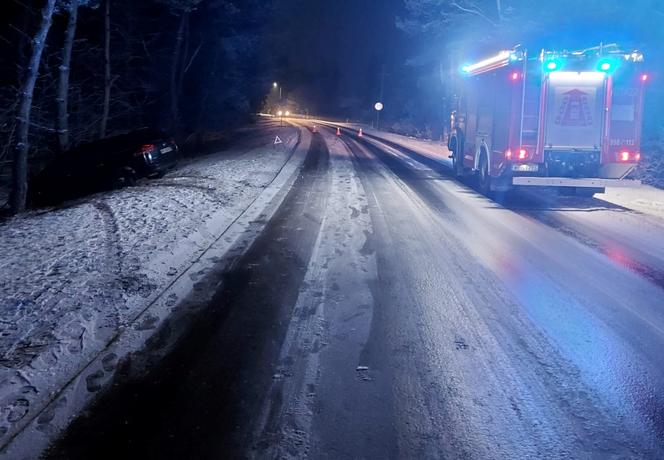  Trzy roztrzaskane samochody w Komornicy! Koszmar na drodze, są ranni