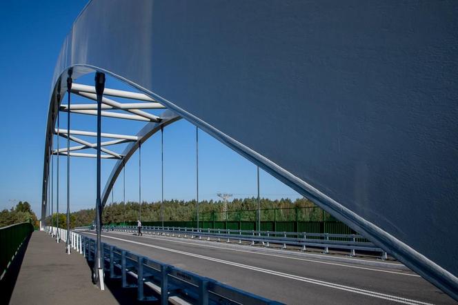 Nowy wiadukt w Hucisku (pow. bielski). Zastąpił starą, 50-letnią konstrukcję