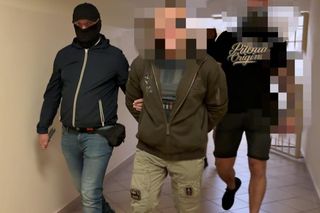 Warszawa. Zamach na życie znanego menedżera. Przełom w śledztwie. Zatrzymano kolejne osoby