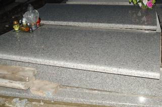 Horror na cmentarzu w Sosnowcu! Nie uwierzysz, co ukradli sprawcy [ZDJĘCIA]