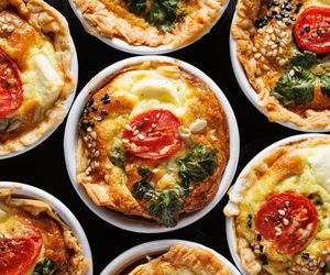 10 słonych przekąsek, które dają uczucie sytości. Zjadaj zamiast chipsów, a waga poleci w dół