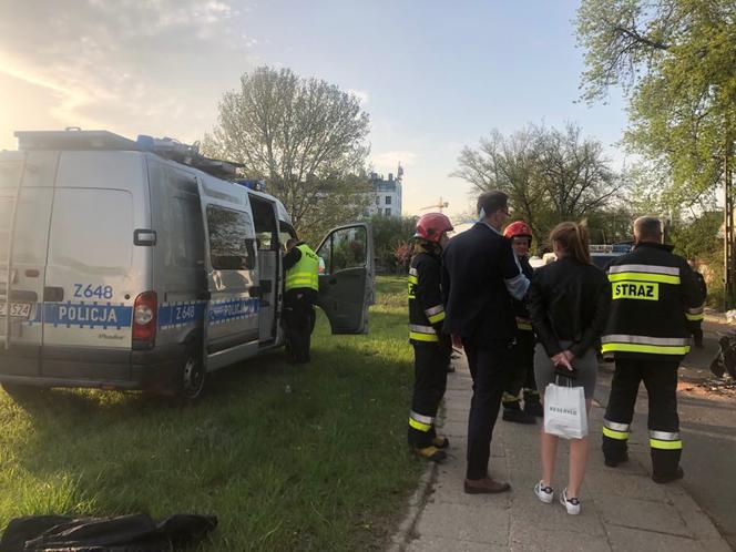 Wypadek przy Obozowej. Dwóch strażników miejskich w szpitalu