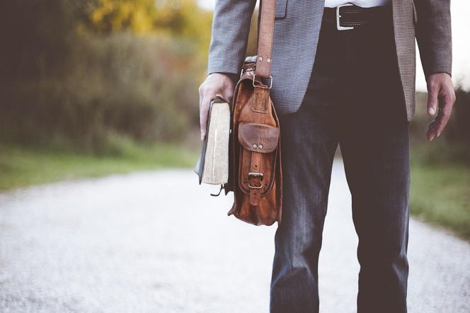 Nauczyciel zaoferował nieletniemu mefedron. W zamian chciał intymnego spotkania