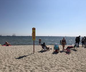 Plaża bez barier i wózek do kąpieli