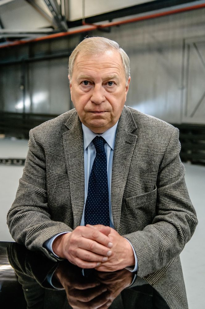 JERZY STUHR