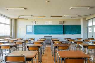 Prace domowe znów obowiązkowe? Szefowa MEN zabrała głos