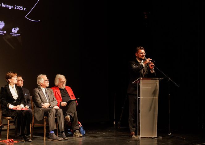 Adam Michnik otrzymał nagrodę im. Kazimierza Kutza. "Zrozumiałem choć trochę Śląsk dzięki Kutzowi". Kontrowersyjny wybór?