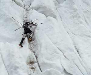 Polak chce zjechać na nartach z Mount Everestu! Wcześniej zjechał z K2
